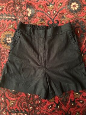 Black linen blend Lace-Trim High-Rise Shorts NWOT
